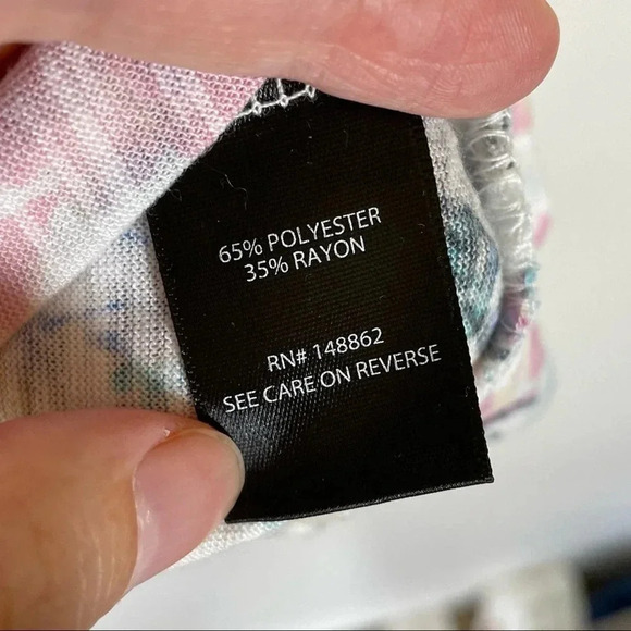 NEW Torrid Off Shoulder Tee Super Soft Floral Skull Size 6 - Picture 9 of 10